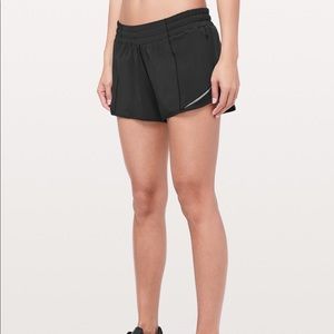 Lululemon hotty hot shorts 4”